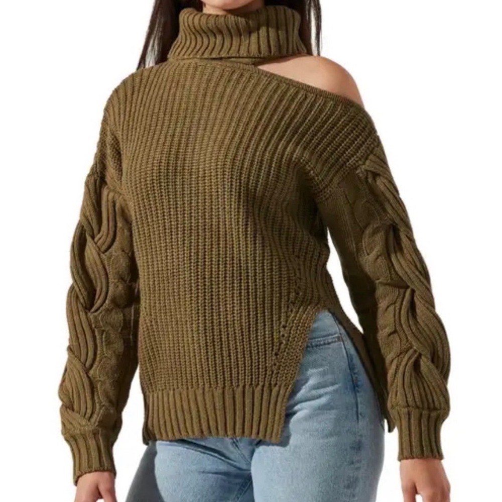 ASTR The Label Olive Green Cold Shoulder Cable Knit Turtleneck Sweater - Medium